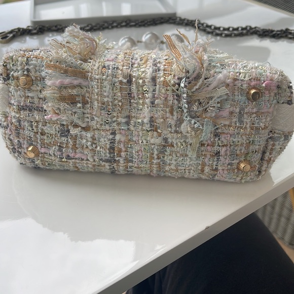 Kooreloo Pouch Shell Bag - Picture 2 of 7